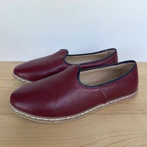 Charix Classic Burgundy Flats EU 38 US 8 EUC